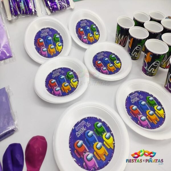 kit de decoración personalizado para fiestas infantiles| Decoración temática Among us para cumpleaños infantil fiestas y piñatas Bogotá